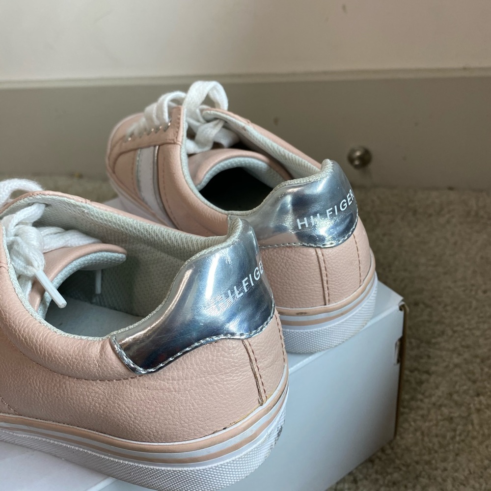~Tommy Hilfiger shoes